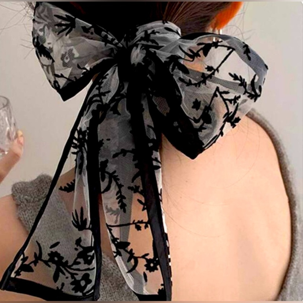 Velvet and Mesh Hair Tie Ponytail Holder Hair Accessory - NEW